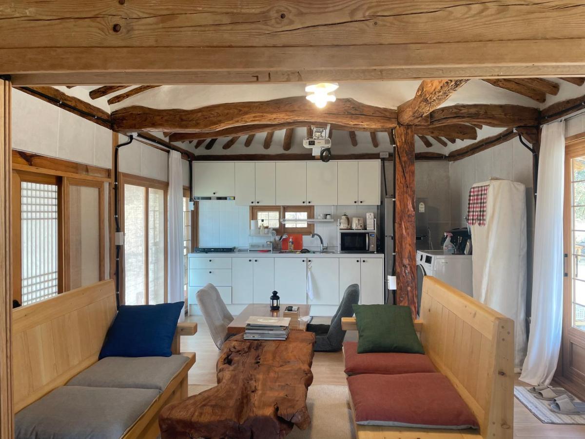 Hanok - Jukrokjungsa Holiday home *