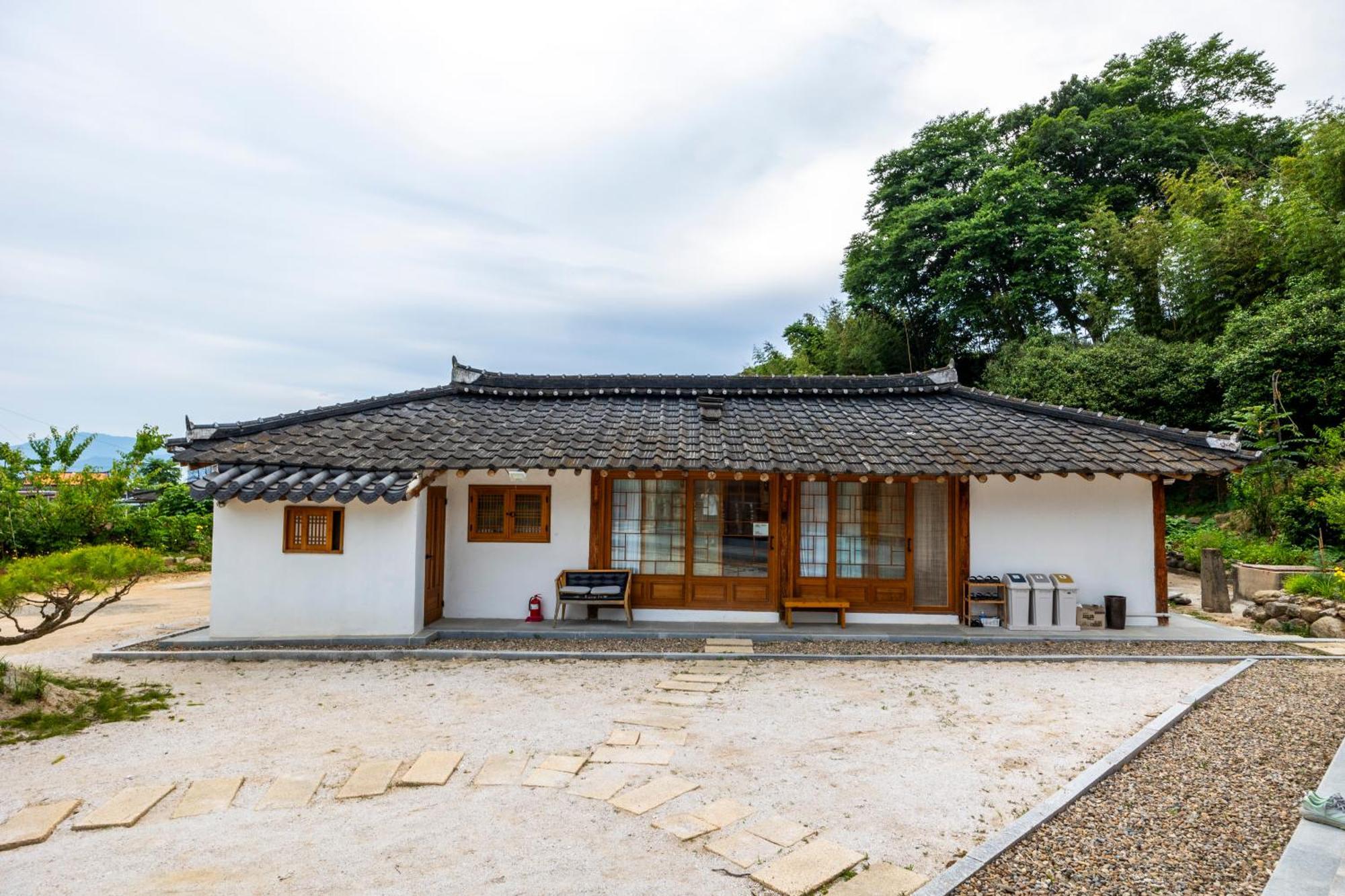 펜션 Hanok - Jukrokjungsa *