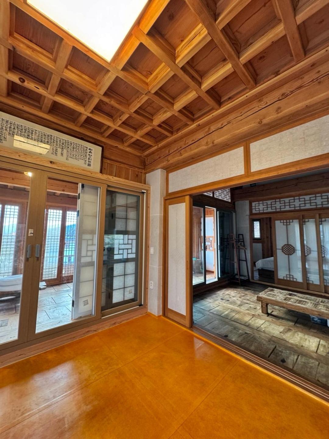 Hanok - Jukrokjungsa Holiday home *