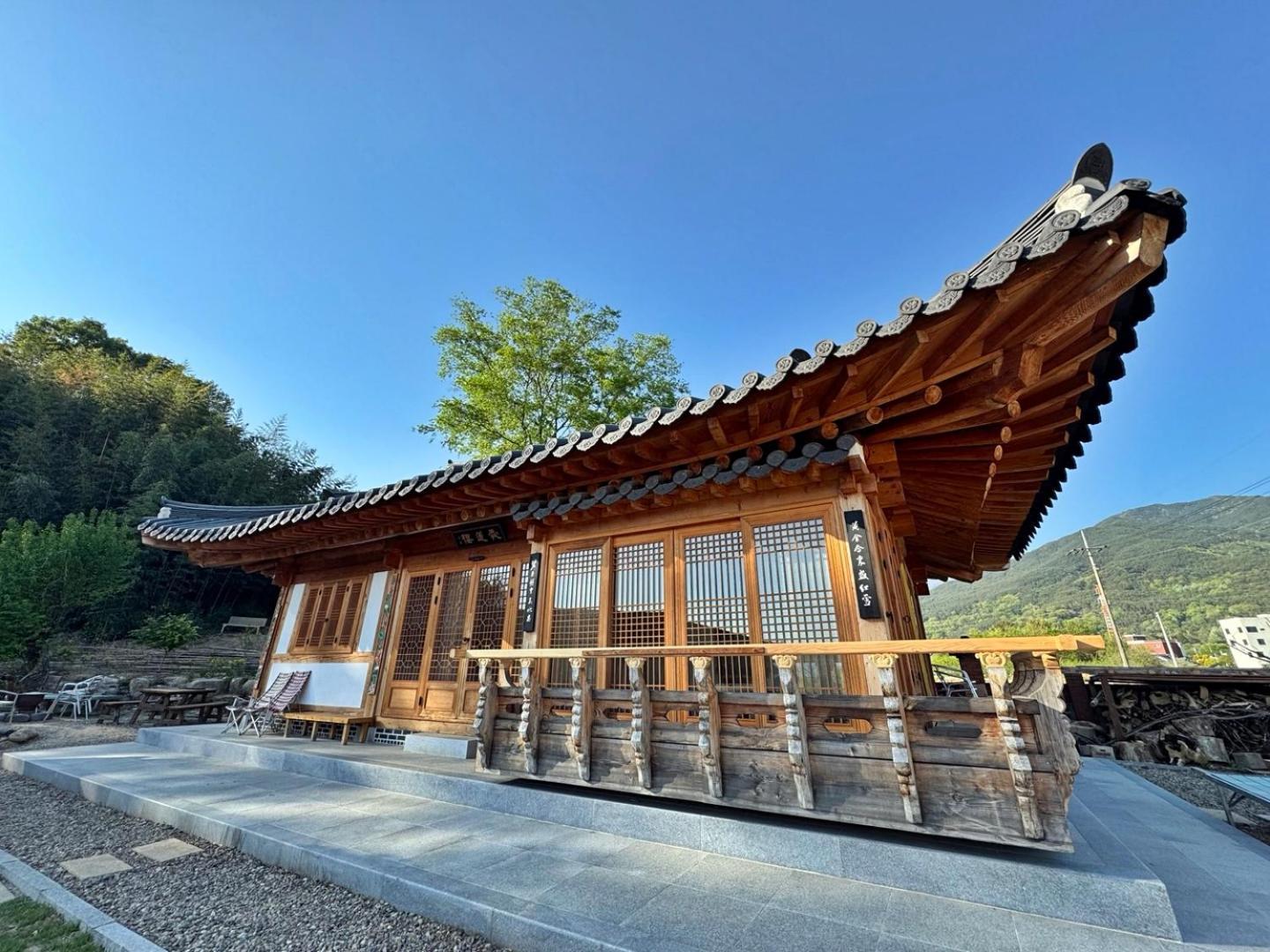 Hanok - Jukrokjungsa *